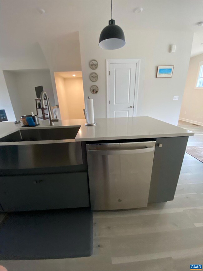 1840 Fowler St, Charlottesville, VA 22901 - photo 3