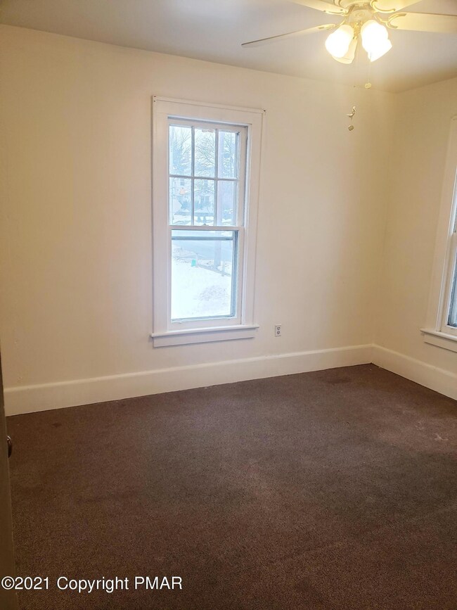 500 Thomas St unit 1, Stroudsburg, PA 18360 - photo 7