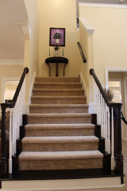 AugustaRealEstateNow372BarnsleyStaircase