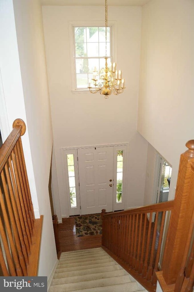 218 Riverview Ct, Sykesville, MD 21784 - photo 2