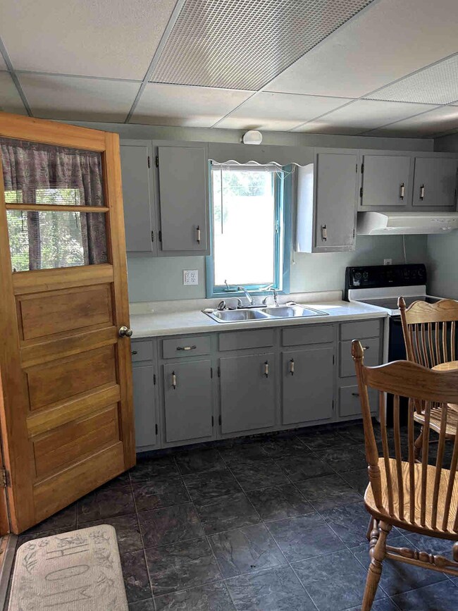 614 2nd St W, Park Rapids, MN 56470 - photo 4