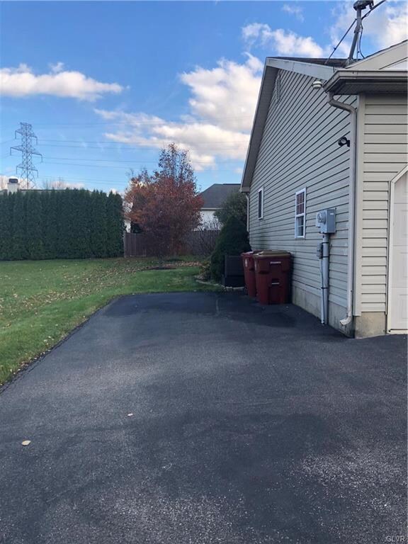 15 Crown Dr, Easton, PA 18040 - photo 5