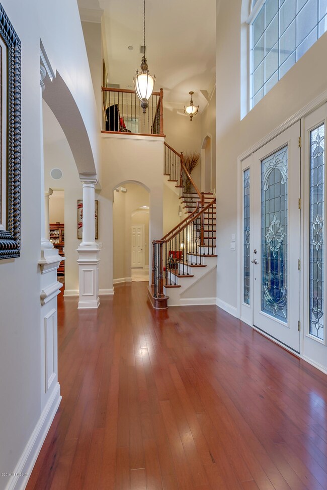 05 Entry Foyer View 3
