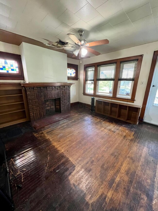 dartmouth family room