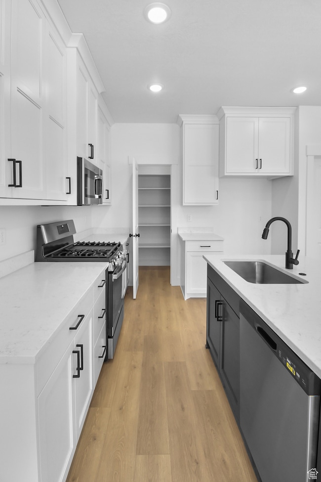 Kitchen-*Actual kitchen selections may be different than featured photos.