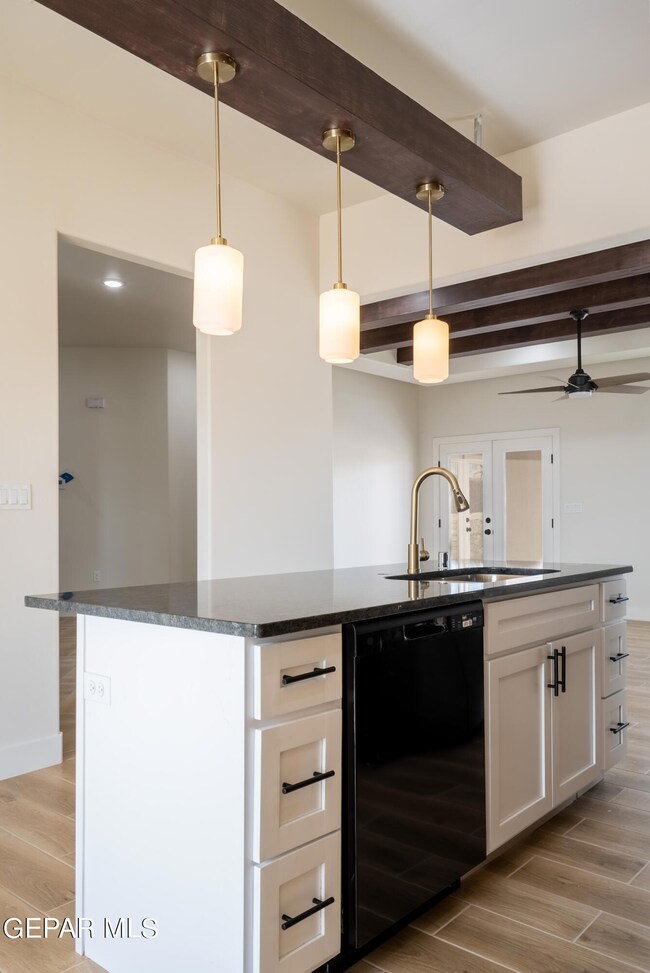 13716 Villa Vista Ave, Horizon City, TX 79928 - photo 5