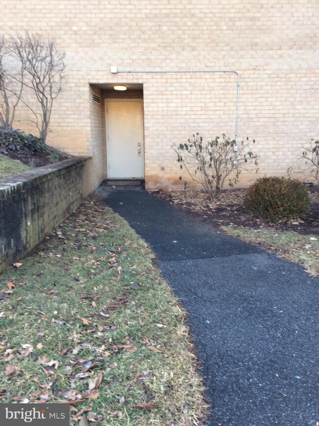 3632 Gleneagles Dr unit 81G, Silver Spring, MD 20906 - photo 3