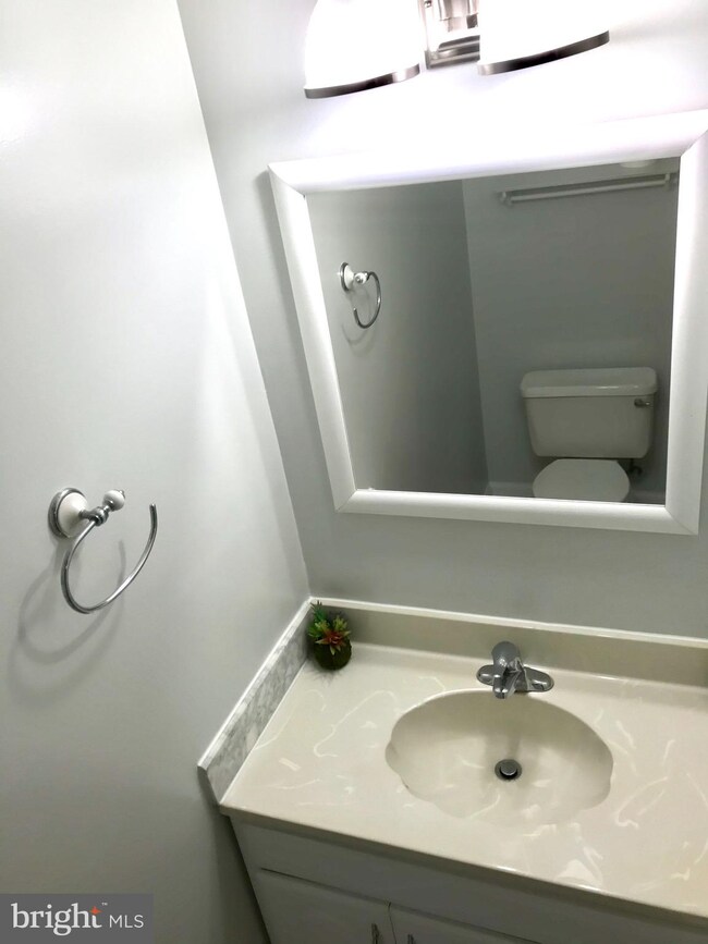 5933 First Landing Way unit 98, Burke, VA 22015 - photo 3