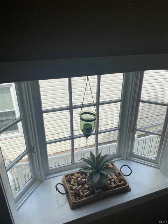 218 E Garrison St, Bethlehem, PA 18018 - photo 4