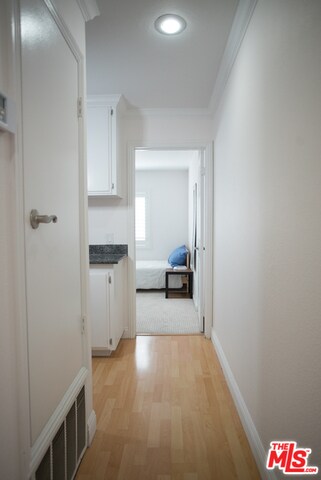 Hallway between bedrooms