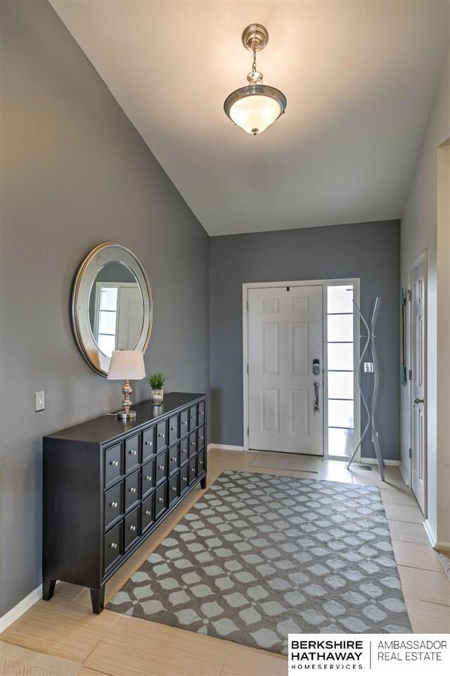 2303 Quartz Dr, Papillion, NE 68046 - photo 3