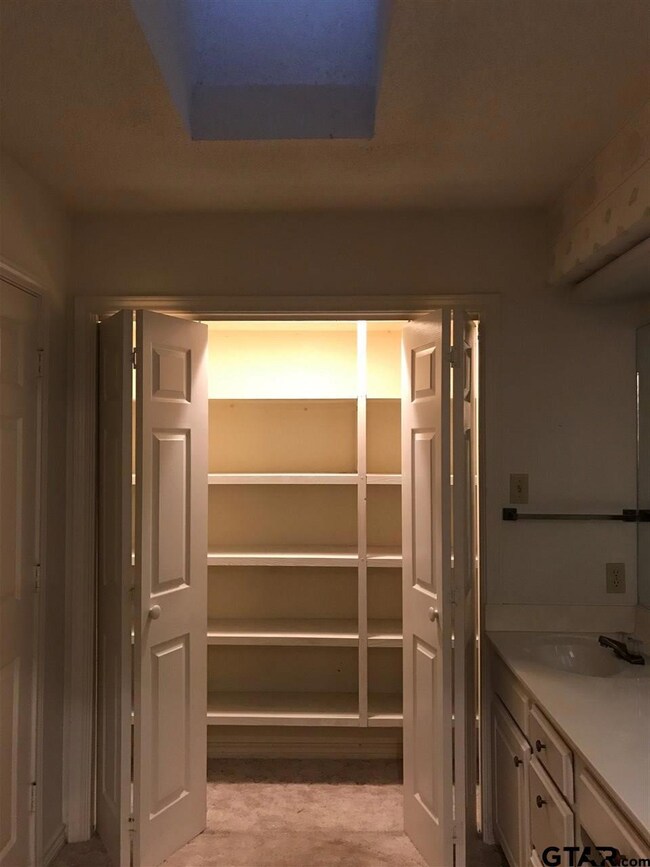 312 312 Amberwood Cir, Tyler, TX 75701 - photo 7