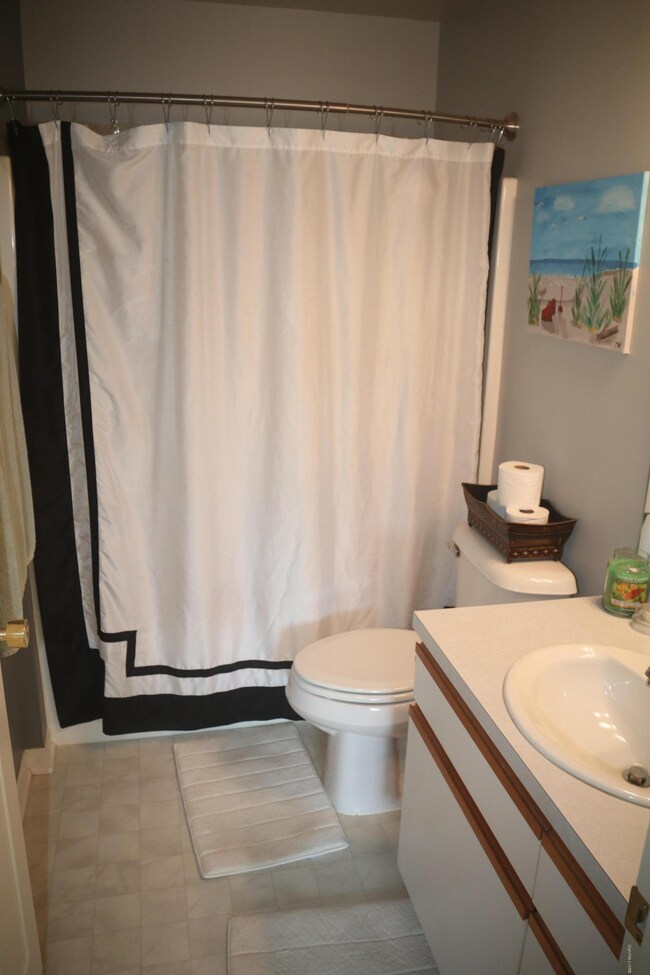 Full bath 1