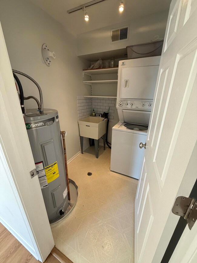 353 Pinewood Cir unit 72, Plymouth, MI 48170 - photo 5