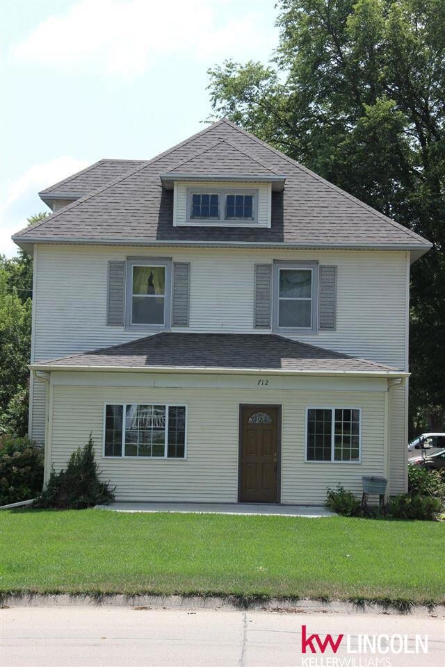 712 W Maple Sutton NE 68979, Brokered by Keller Williams Lincoln, Listed locally with Katie VanderLey, Realtor 515-450-8587