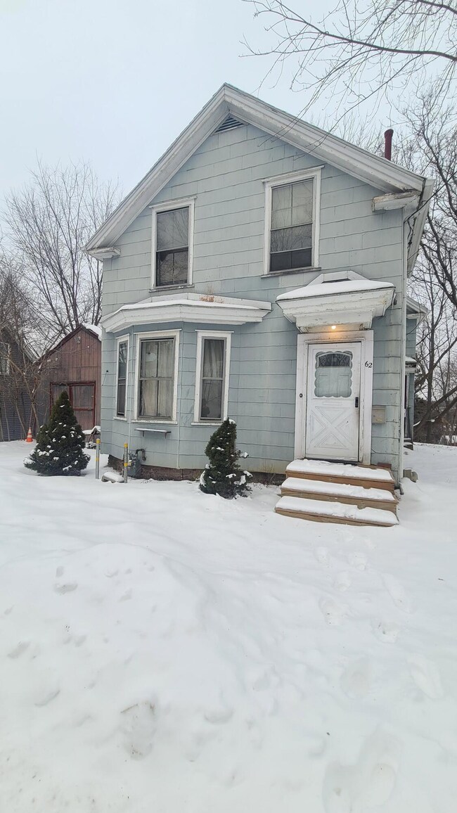62 7th St Auburn