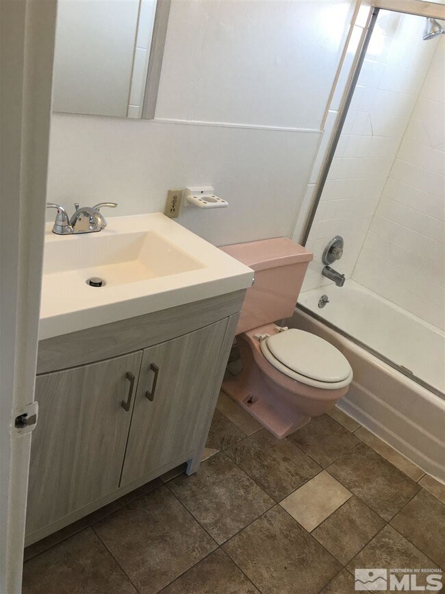 521 C St unit 4, Sparks, NV 89431 - photo 7