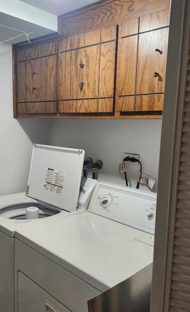 10355 Menard Ave unit 210, Oak Lawn, IL 60453 - photo 3