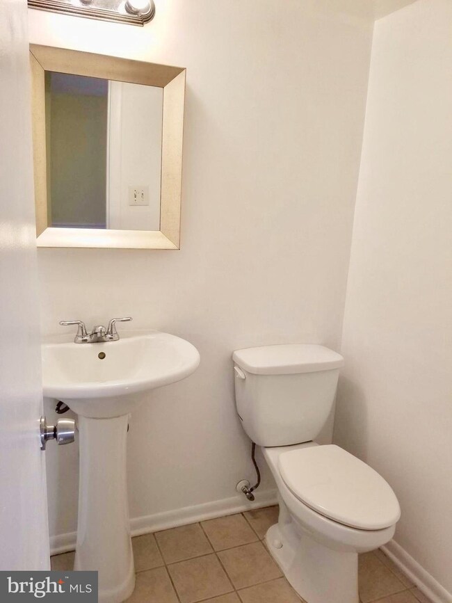 3815 Segundo Place unit B, Alexandria, VA 22309 - photo 7