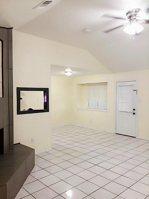 3455 Fountain Spring Dr, Houston, TX 77066 - photo 3