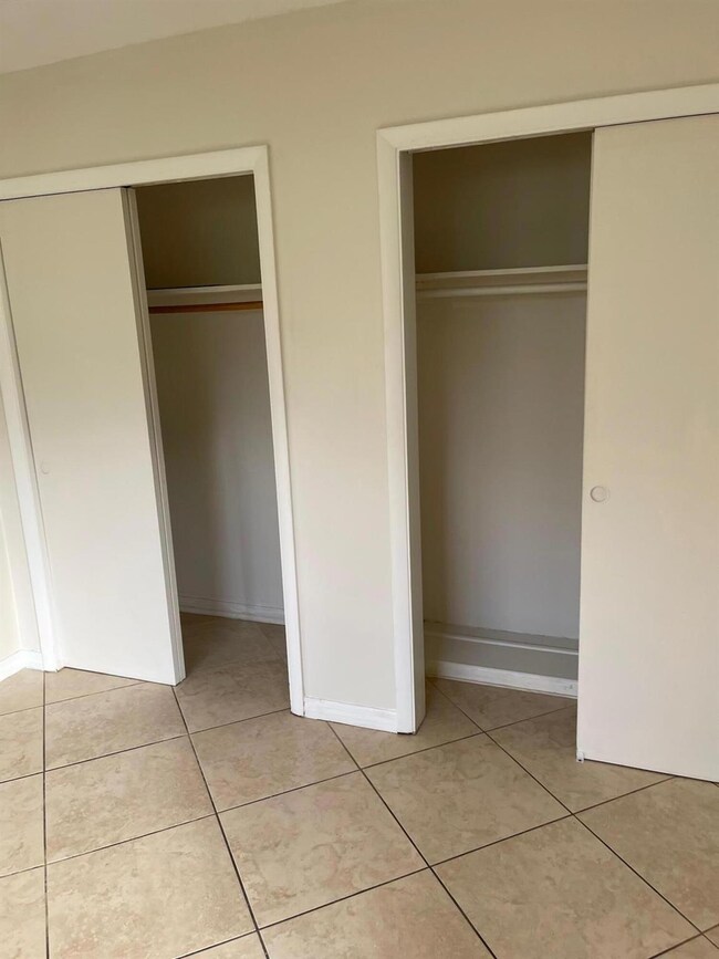 2300 NE 5th Ave unit 3, Boca Raton, FL 33431 - photo 5