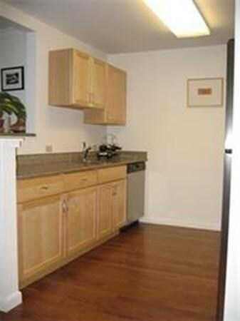 120 Mountfort St unit 403, Boston, MA 02215 - photo 6