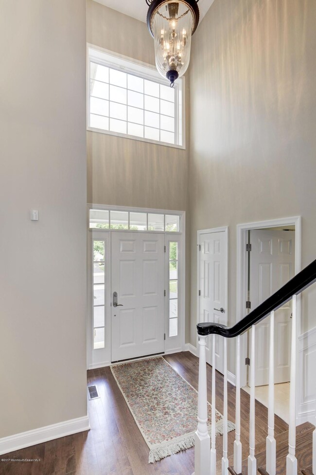 27 W Parsonage Way, Manalapan, NJ 07726 - photo 3