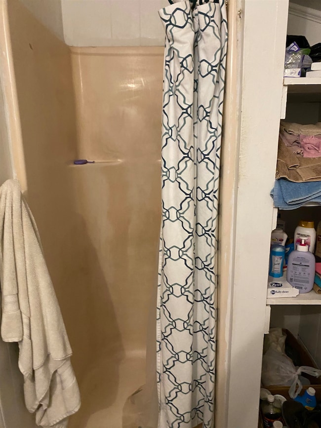 414 W Buford St, Gaffney, SC 29341 - photo 2