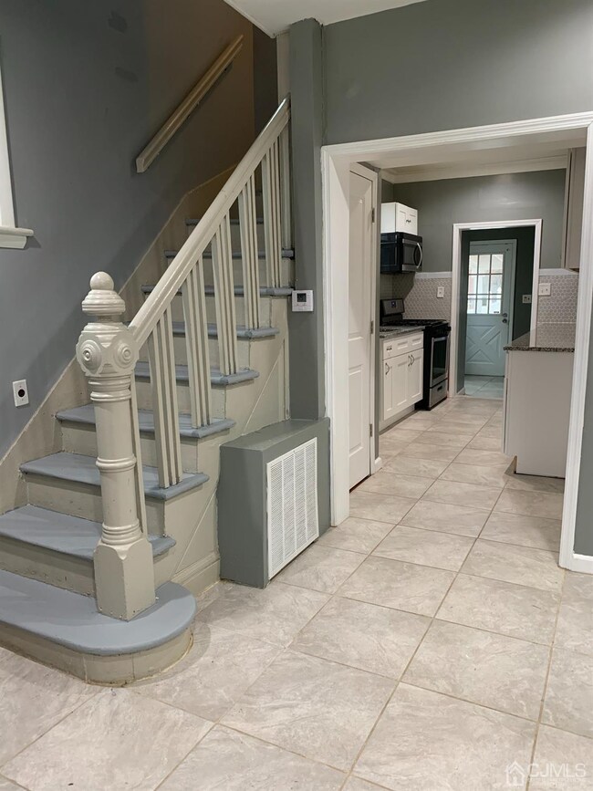 247 E Cherry St, Carteret, NJ 07008 - photo 3