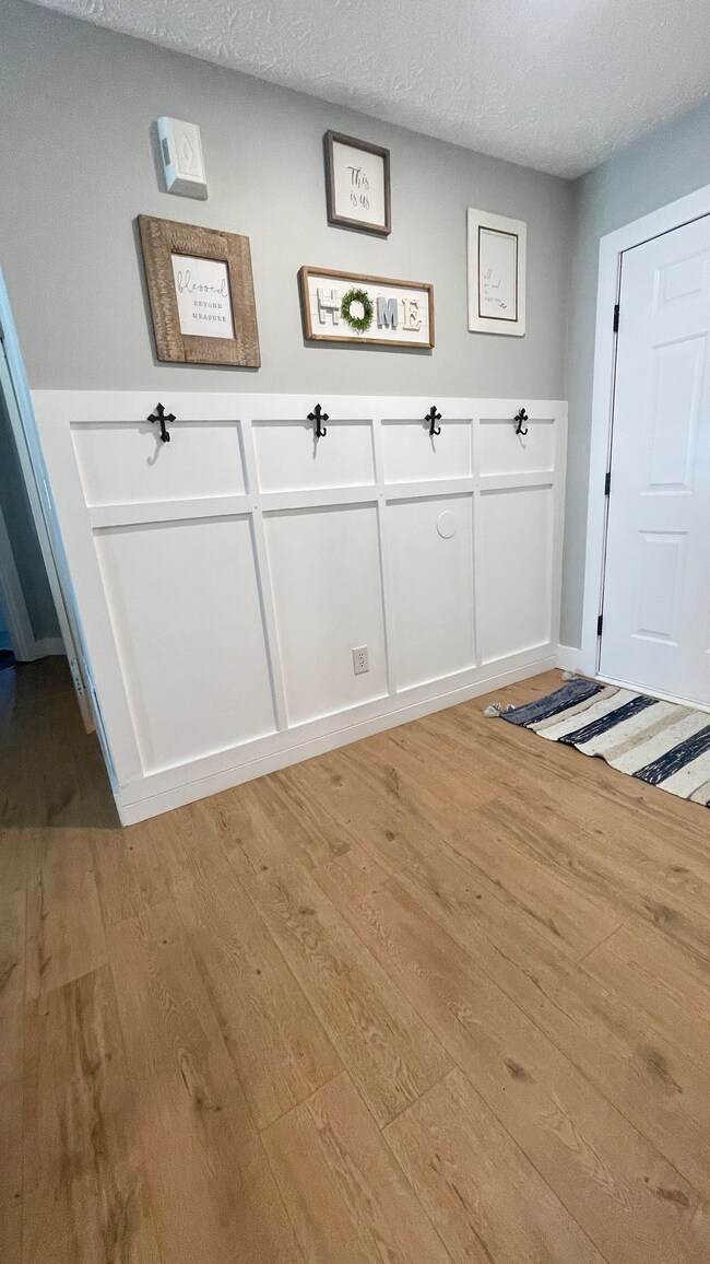 7367 Oakview Dr, Avon, IN 46123 - photo 5