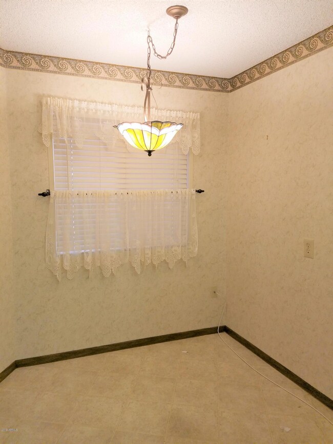 10926 W Topaz Dr, Sun City, AZ 85351 - photo 6