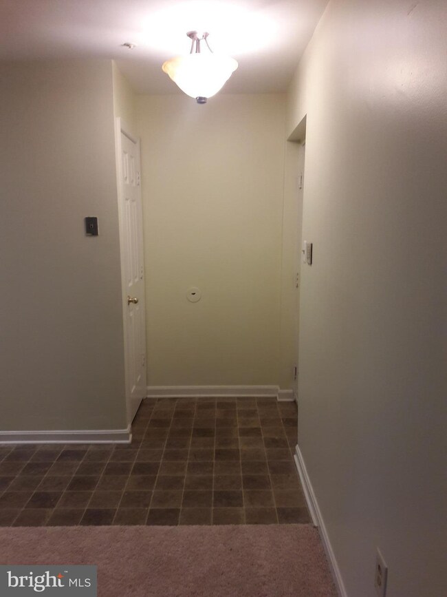 2061 Alice Ave unit 103, Oxon Hill, MD 20745 - photo 4