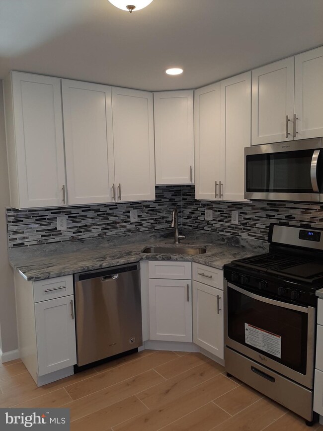 3046 Brinkley Station Dr, Temple Hills, MD 20748 - photo 5