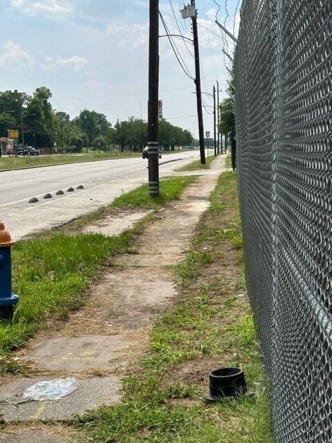 4909 Kelley St, Houston, TX 77026 - photo 7