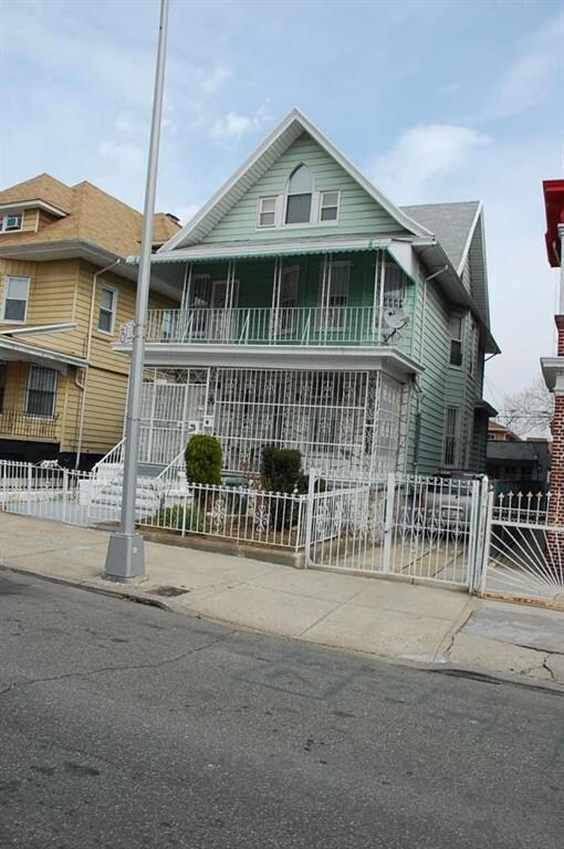 115 Warwick St, Brooklyn, NY 11207 - photo 2