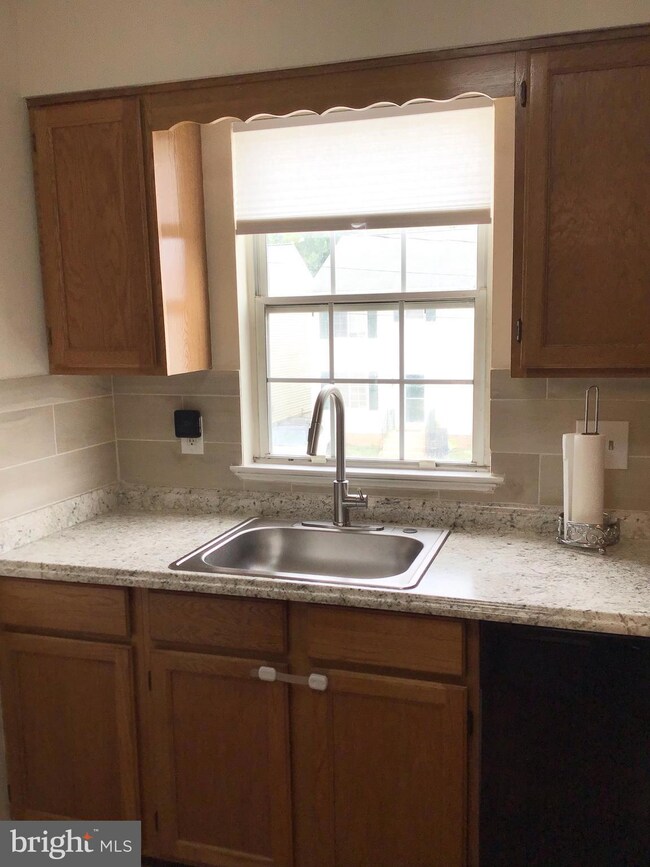 1308 Gabes Place, Hyattsville, MD 20785 - photo 7