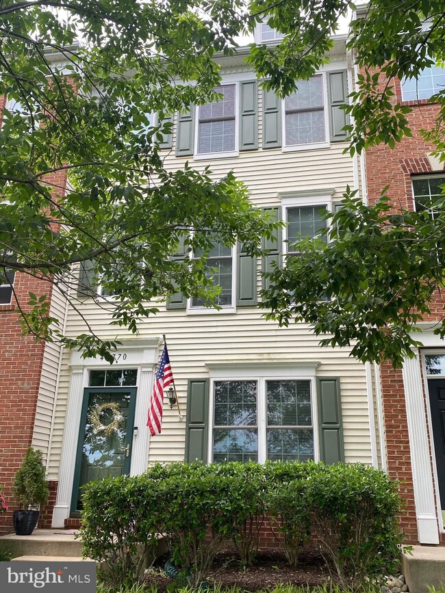 42770 Longworth Terrace, Chantilly, VA 20152 - photo 2