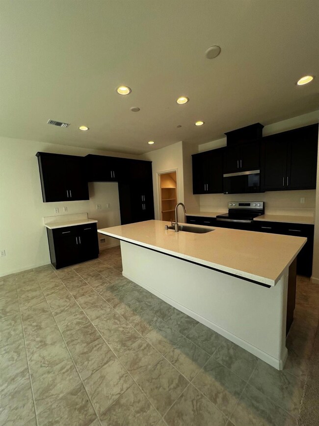 17244 Bosch Ave unit 91, Lathrop, CA 95330 - photo 4