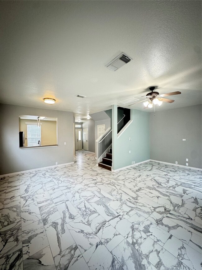 9715 Coyote Creek Dr, Houston, TX 77095 - photo 4