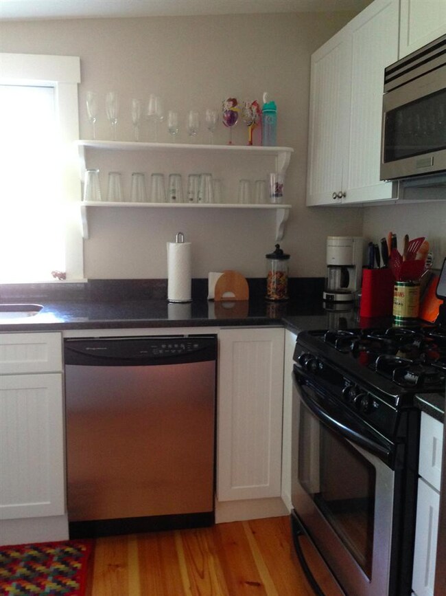 12 Brewster St unit 2, Provincetown, MA 02657 - photo 7