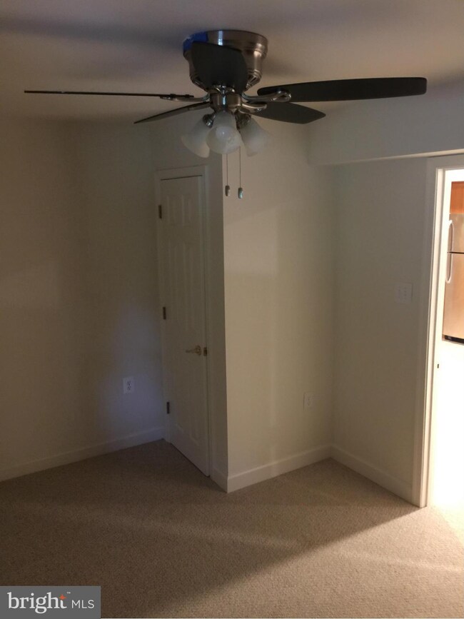 17301 Roundmont Place unit A, Round Hill, VA 20141 - photo 5