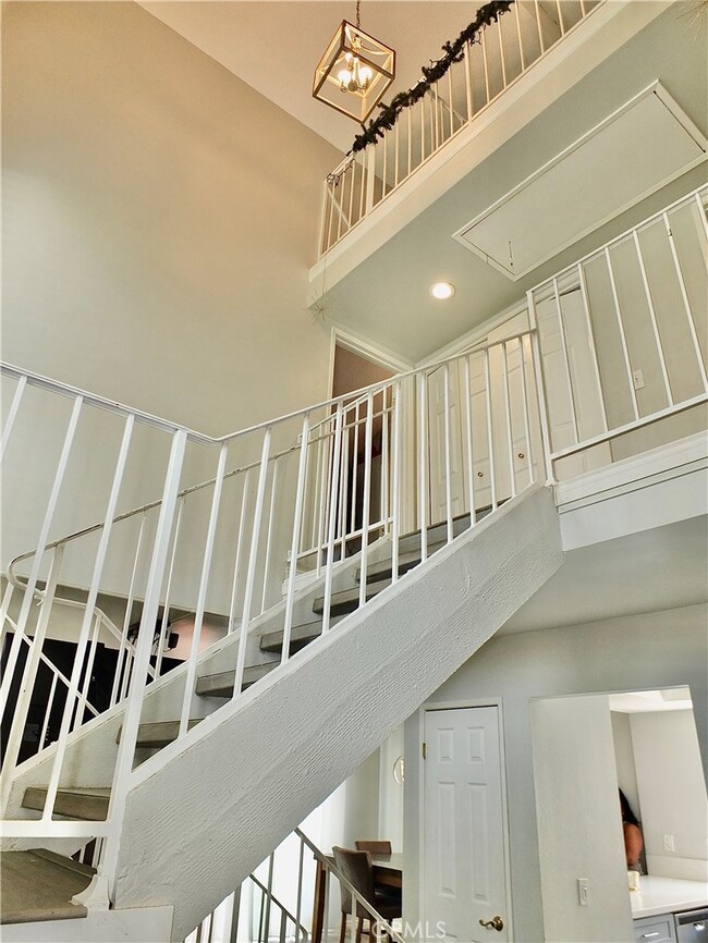 211 S Sherer Place, Compton, CA 90220 - photo 4