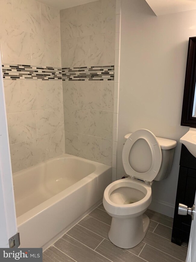 6511 Medwick Dr, Hyattsville, MD 20783 - photo 7