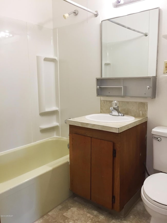 3905 Iowa Dr unit 1, Anchorage, AK 99517 - photo 3