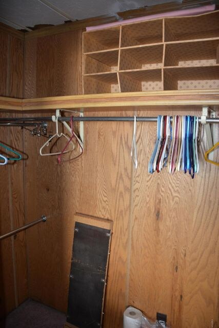 Walk-in Closet