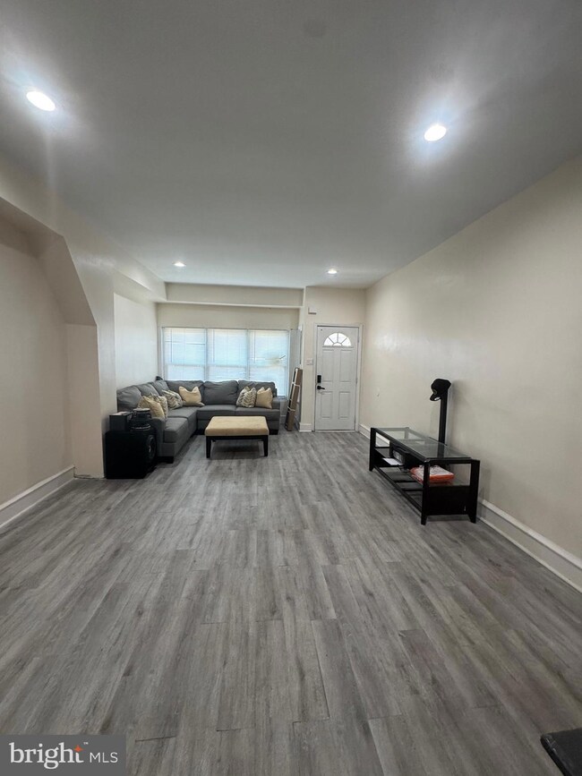 1298 Sheridan St, Camden, NJ 08104 - photo 6