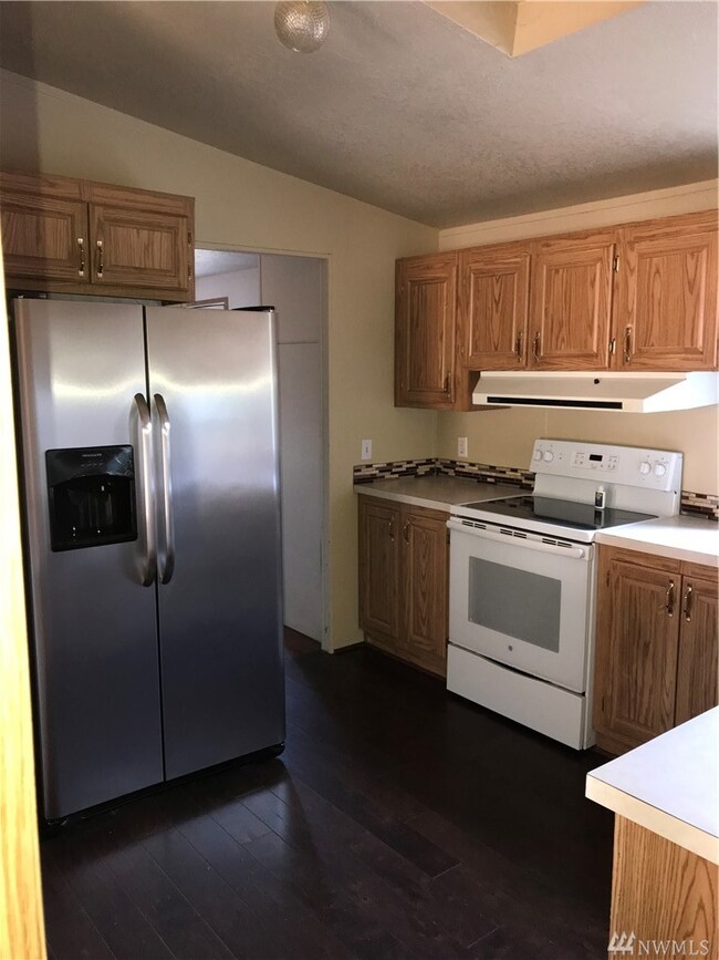 17038 Linden Ct SE, Yelm, WA 98597 - photo 6