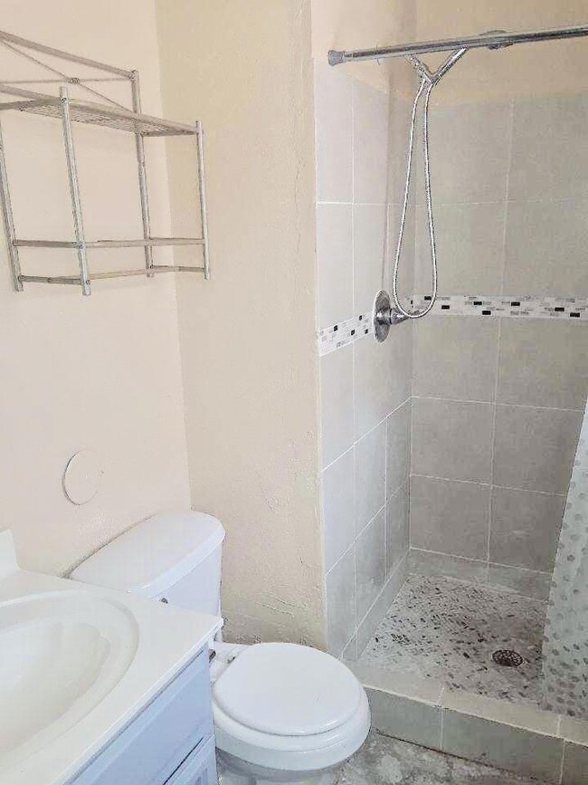 408 Katherine Dr, Horizon City, TX 79928 - photo 7