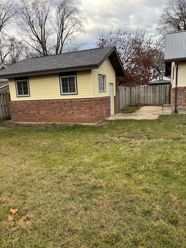 840 E Homeland Ct, Beloit, IL 53511 - photo 3