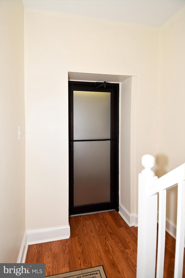 1365 Wisconsin Ave NW unit TOP FLOOR, Washington, DC 20007 - photo 4